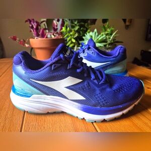 Diadora Blushield Mythos Sneakers - Size 8